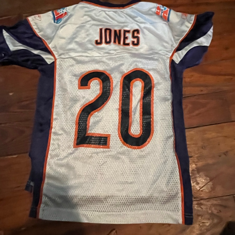 Chicago Bears Thomas Jones jersey